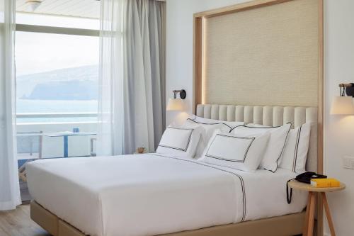 Suite Junior The Level con vistas frontales al mar del hotel Meliá Costa Atlantis Tenerife. Foto 11