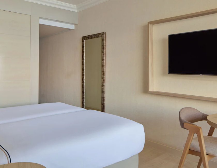 Habitación doble Vista Mar 1 Cama queen 2 Camas individuales del hotel Meliá Costa Atlantis Tenerife. Foto 2
