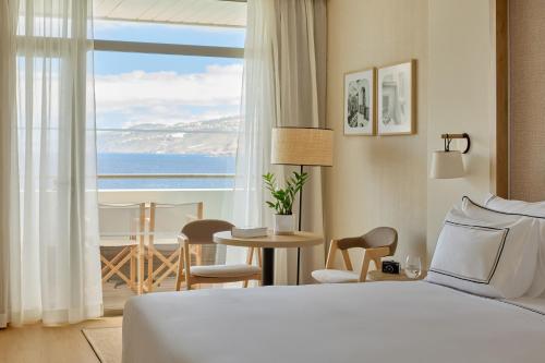 Habitación The Level con vistas frontales al mar del hotel Meliá Costa Atlantis Tenerife. Foto 4