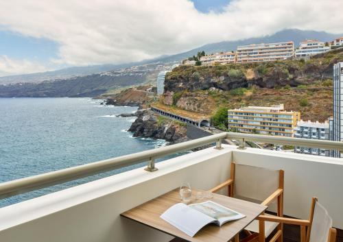 Alojamiento Premium The Level con vistas al mar del hotel Meliá Costa Atlantis Tenerife. Foto 1