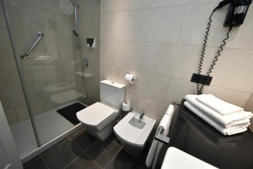 Habitación doble Vista Jardin Balcón o Terraza 3 camas individuales del hotel Vallemar. Foto 1