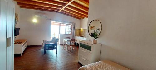 Apartamento 5 del hotel The Black Horse Canarias. Foto 10