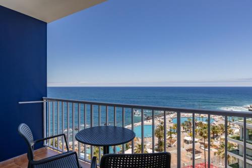 Habitación doble Vista Mar Balcón o Terraza Premium 2 Camas individuales del hotel Catalonia Las Vegas - Adults Only. Foto 2