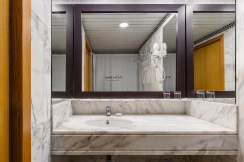 Habitación Doble con balcón y vistas al mar - 1 o 2 camas del hotel Catalonia Las Vegas - Adults Only. Foto 7