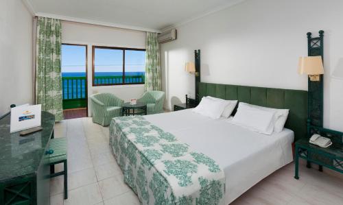 Habitación Sol con vistas frontales al mar del hotel Sol Puerto de la Cruz Tenerife. Foto 4