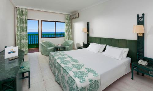 Habitación Sol con vistas frontales al mar del hotel Sol Puerto de la Cruz Tenerife. Foto 2
