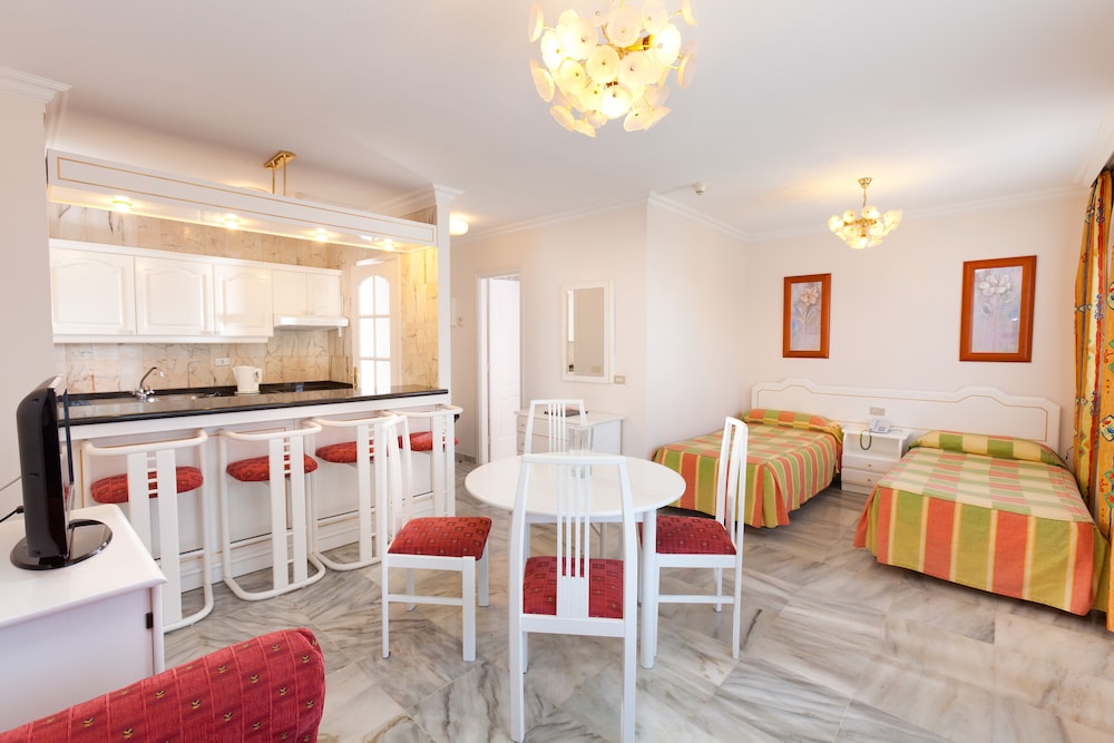 Estudio, 2 camas individuales del hotel Casablanca. Foto 3