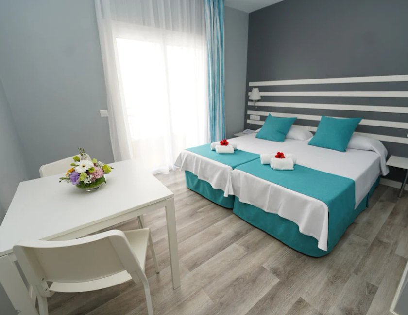 Estudio del hotel Rf Bambi - Adults Only. Foto 1