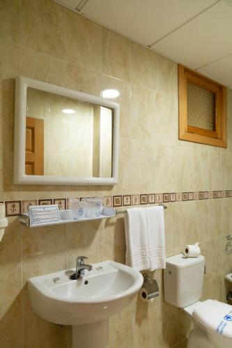 Habitación Doble Económica del hotel Marquesa. Foto 2