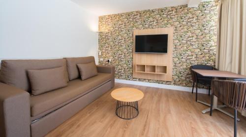 Bungalow del hotel Gay Artemisa. Foto 7