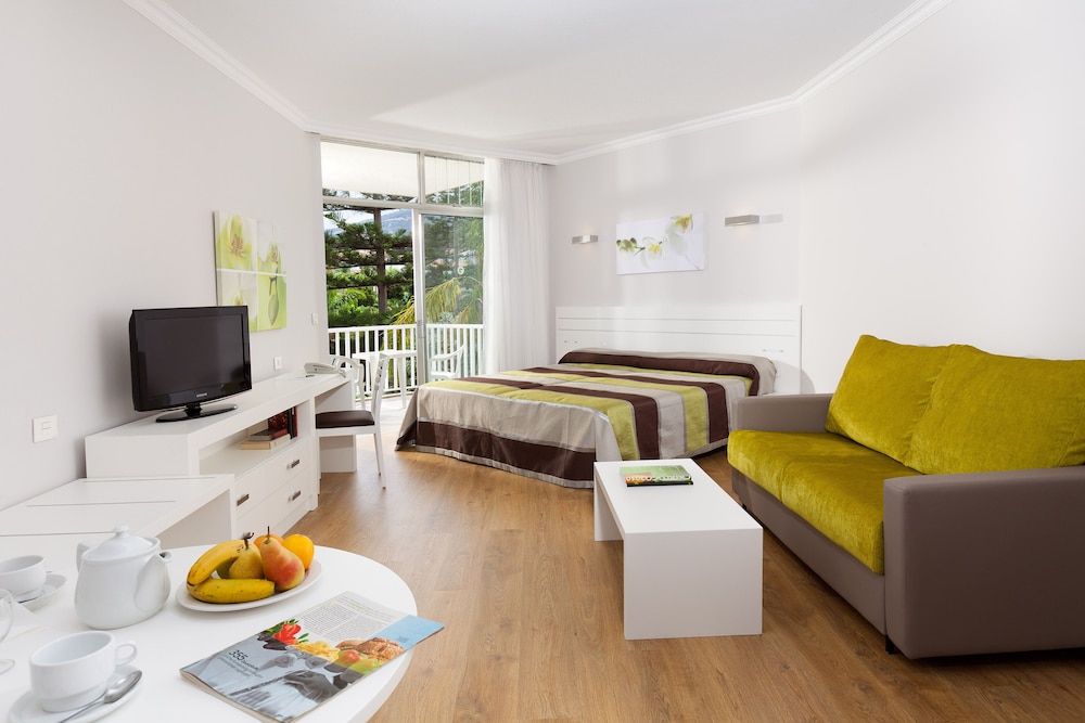 Estudio Superior del hotel Parque Vacacional Eden