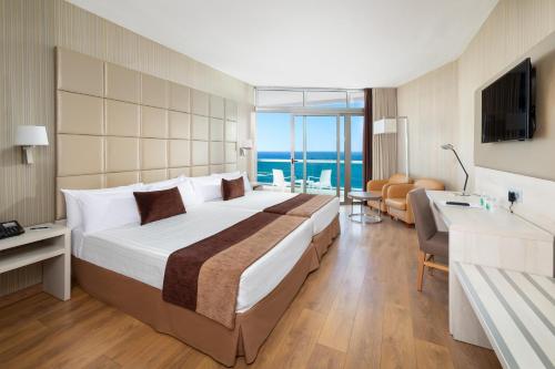 Habitación Doble Superior del hotel Best Semiramis. Foto 1