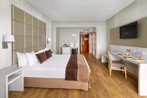 Habitación Doble Superior del hotel Best Semiramis. Foto 2