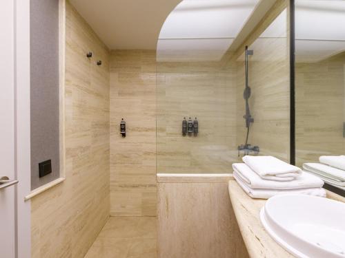 Habitación Doble Deluxe con balcón del hotel Taburiente. Foto 2