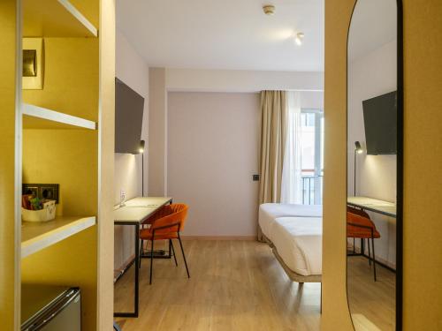 Habitación Doble Deluxe con balcón del hotel Taburiente. Foto 4