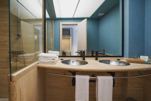 Habitación Doble Deluxe con balcón del hotel Taburiente. Foto 2