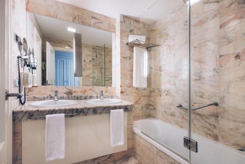 Habitación Doble del hotel Iberostar Heritage Grand Mencey. Foto 4