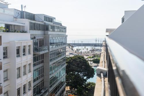 Exterior Double or Twin Room with City View del hotel Adonis Plaza. Foto 8