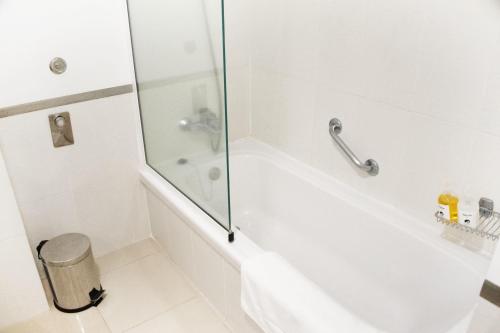 Apartamento de 1 dormitorio con piscina/vistas al mar del hotel Coral La Quinta Park Suites. Foto 4