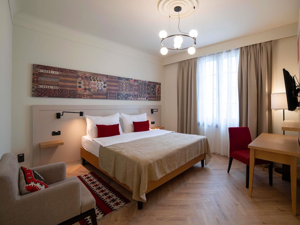 Habitación Superior con 1 cama doble del hotel Mercure Belgrade Excelsior. Foto 10