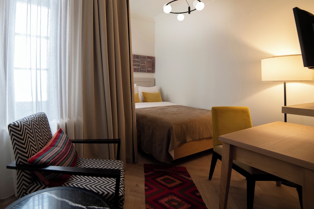Habitación Standard individual del hotel Mercure Belgrade Excelsior. Foto 1
