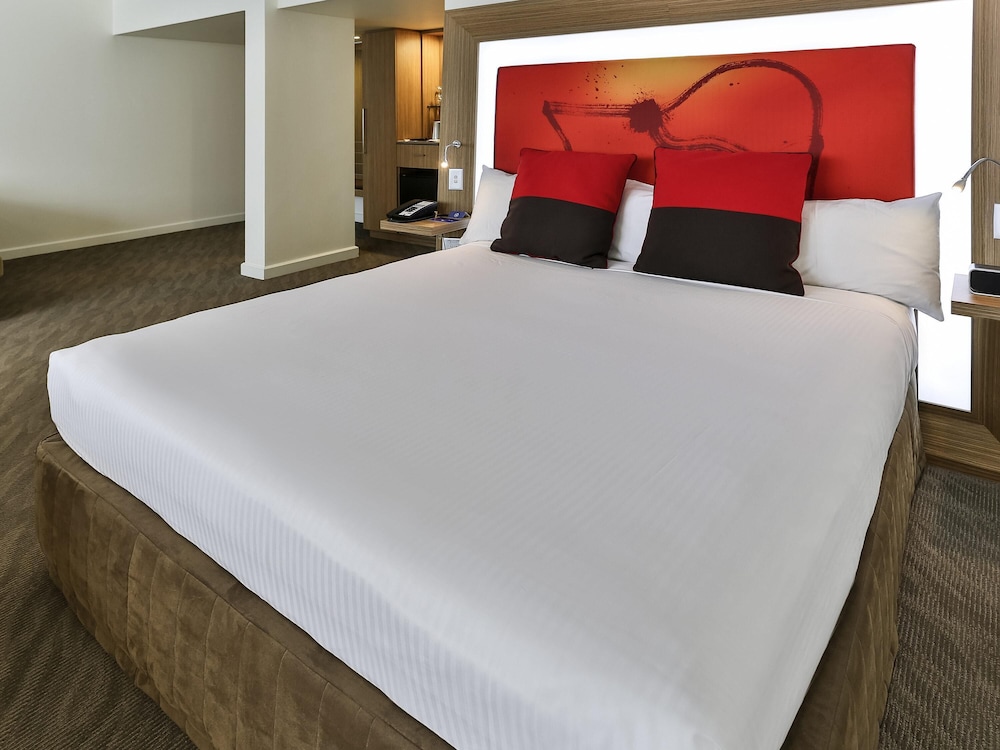 Habitación estándar con cama King del hotel Novotel Sydney West Hq