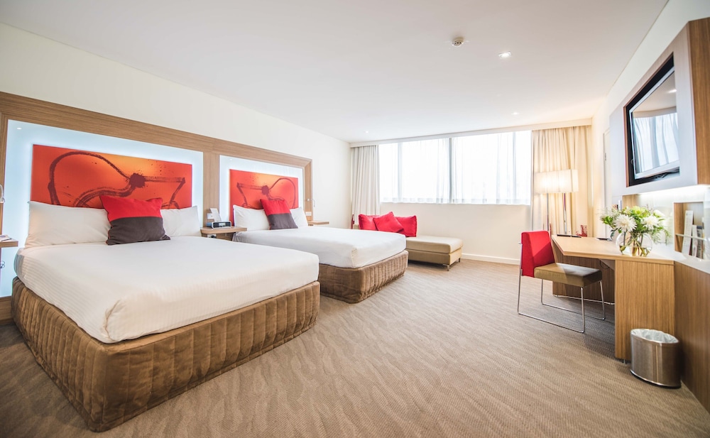 Habitación estándar con dos camas individuales del hotel Novotel Sydney West Hq. Foto 4