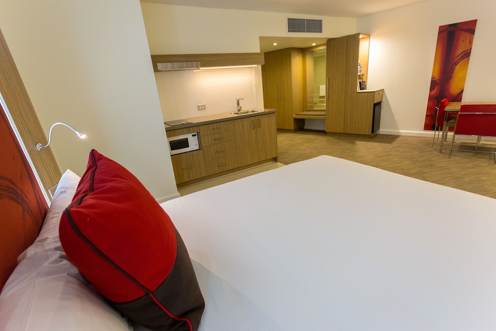 Suite Deluxe con 1 cama King del hotel Novotel Sydney West Hq. Foto 2