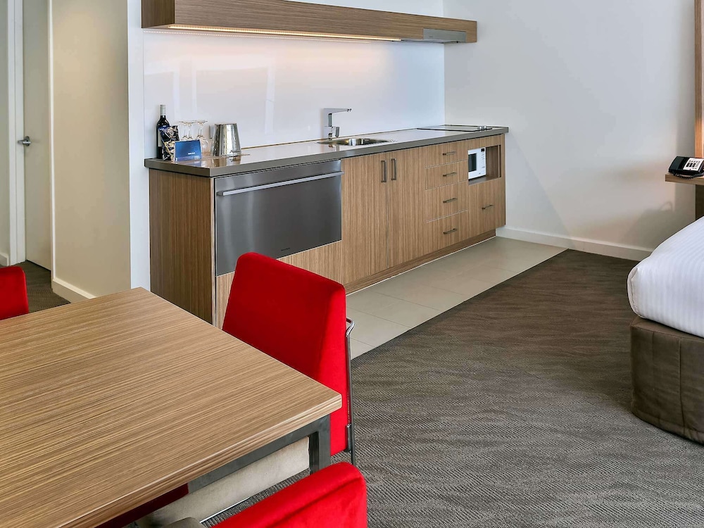 Suite Deluxe con 1 cama King del hotel Novotel Sydney West Hq. Foto 3