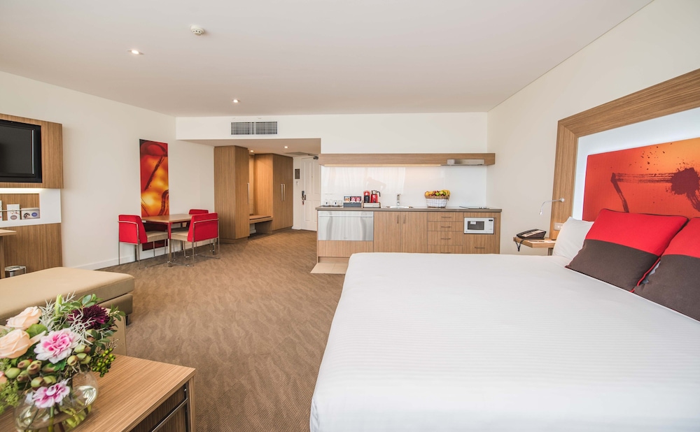 Suite Deluxe con 1 cama King del hotel Novotel Sydney West Hq. Foto 4