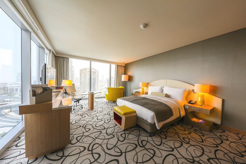 Habitación de lujo, 1 cama de matrimonio grande, Acceso al salón del club del hotel Sofitel Dubai Downtown. Foto 6