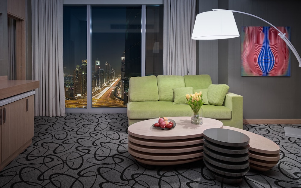 Suite Opera, 1 cama de matrimonio grande, Acceso al salón del club, Vista a la costa del hotel Sofitel Dubai Downtown. Foto 4