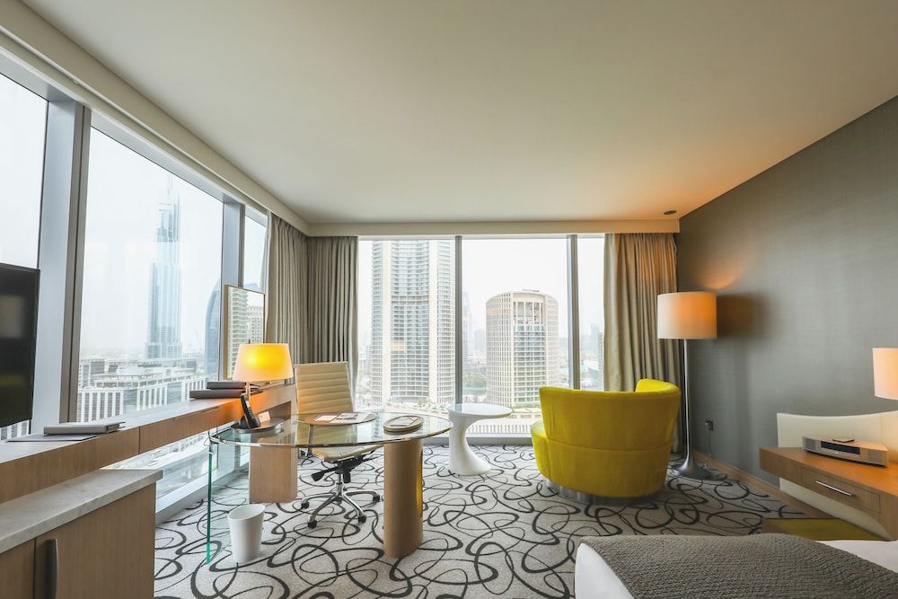 Habitación de lujo, 2 camas individuales, Acceso al salón del club (Burj Khalifa View) del hotel Sofitel Dubai Downtown. Foto 9