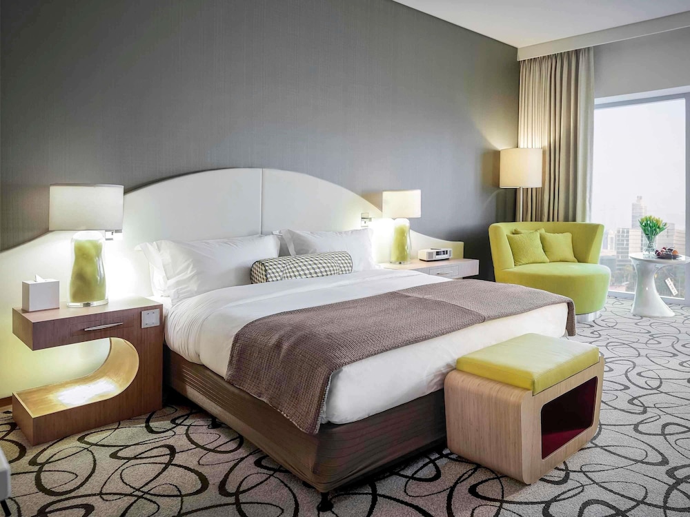 Habitación de lujo, 1 cama de matrimonio grande (Vista al Burj Khalifa) del hotel Sofitel Dubai Downtown. Foto 10