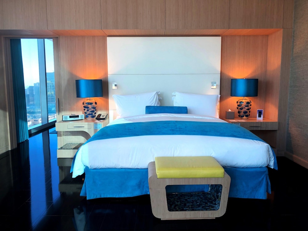 Suite presidencial, 1 cama de matrimonio grande, Acceso al salón del club (Burj Khalifa View) del hotel Sofitel Dubai Downtown. Foto 8