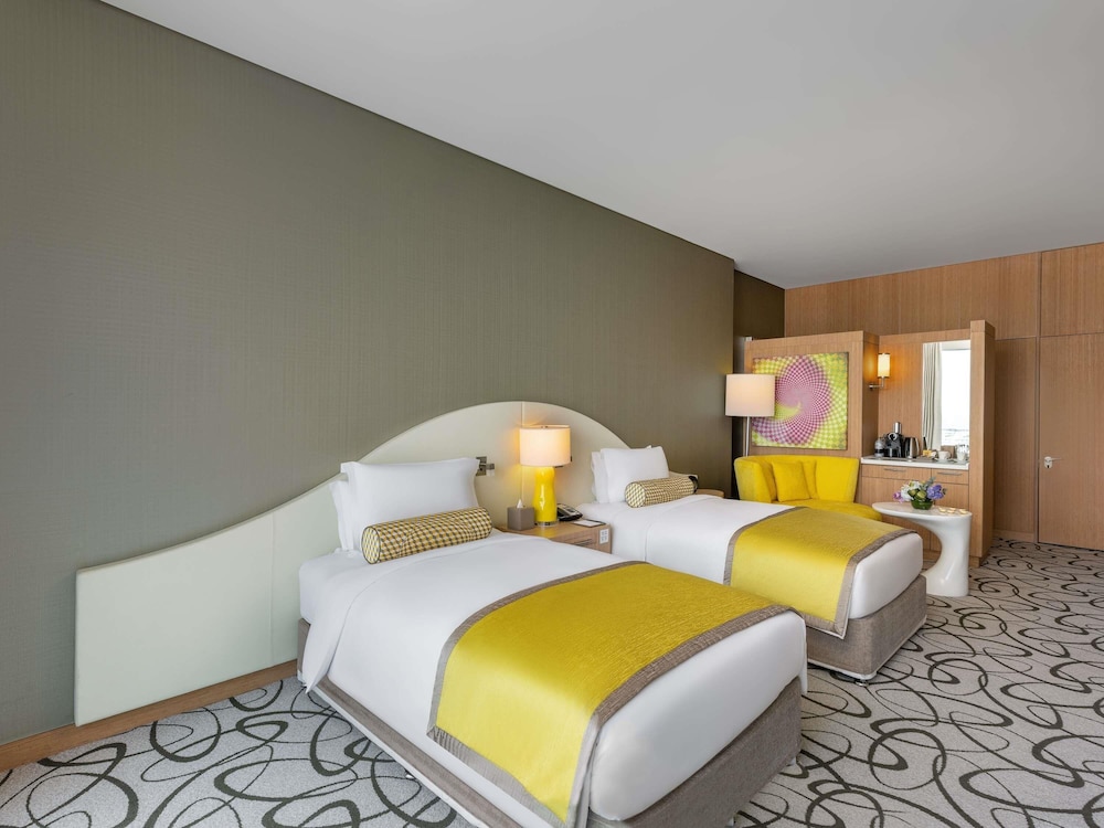Habitación de lujo, 2 camas individuales del hotel Sofitel Dubai Downtown. Foto 4