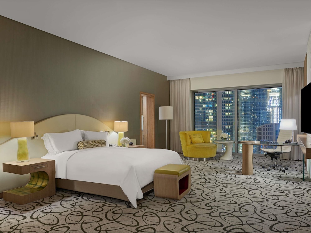 Habitación de lujo, 1 cama de matrimonio grande, Acceso al salón del club (Burj Khalifa View) del hotel Sofitel Dubai Downtown. Foto 5