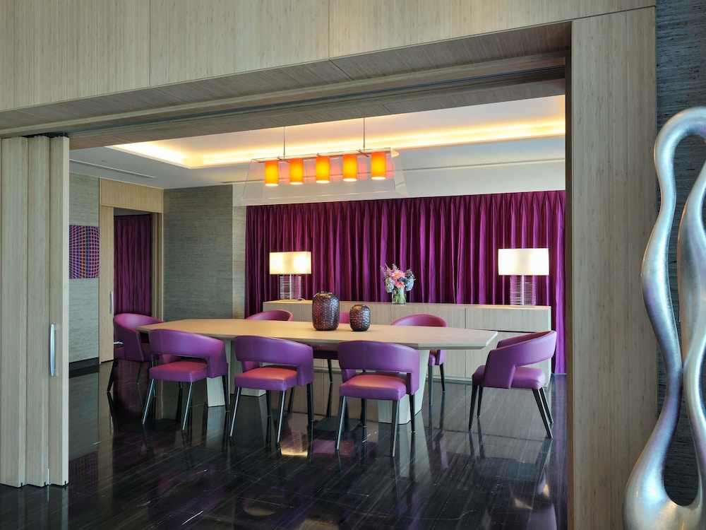Suite Royal, 1 cama de matrimonio grande, Acceso al salón del club (Burj KhalifaView) del hotel Sofitel Dubai Downtown. Foto 3