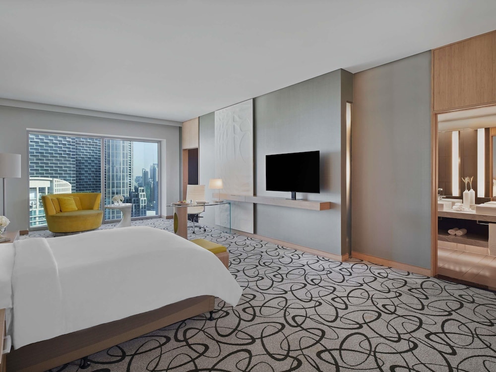 Suite junior, 1 cama de matrimonio grande (Burj Khalifa View) del hotel Sofitel Dubai Downtown. Foto 10