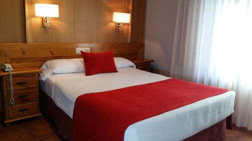 Habitación Doble con vistas del hotel Real De Toledo. Foto 1
