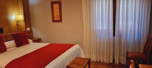 Habitación Doble del hotel Real De Toledo. Foto 13