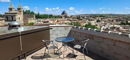 Habitación Doble con vistas del hotel Real De Toledo. Foto 4