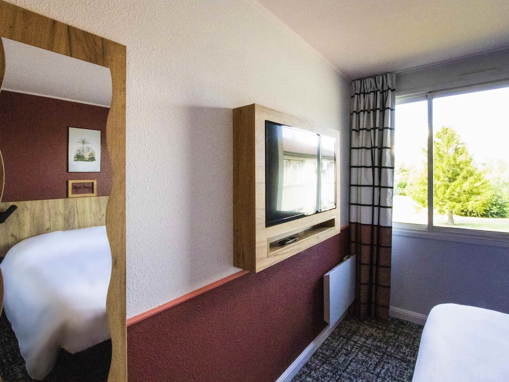 Pop Room with a double bed del hotel Greet Castres Saïx. Foto 1
