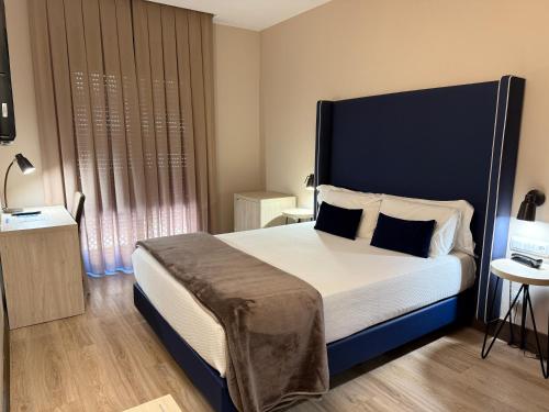 Habitación Doble - Cama de 150 cm del hotel María Cristina. Foto 3