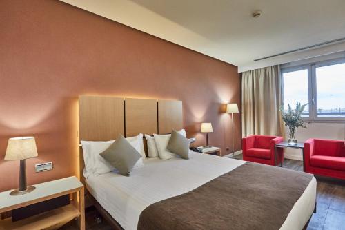 Habitación Doble Confort - 1 o 2 camas del hotel Silken Puerta De Valencia. Foto 6
