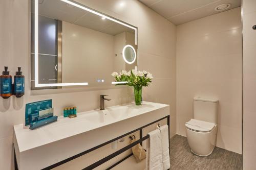 Suite Junior del hotel Silken Puerta De Valencia. Foto 3