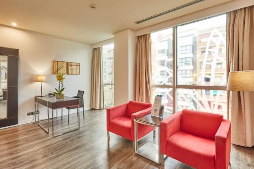 Suite Junior del hotel Silken Puerta De Valencia. Foto 9