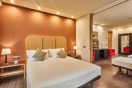 Habitación Familiar del hotel Silken Puerta De Valencia. Foto 3