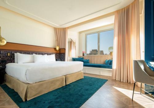 Suite Superior del hotel Only You Valencia. Foto 2
