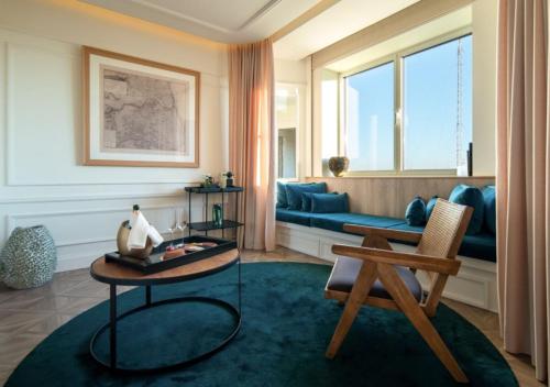 Suite Junior al aire libre del hotel Only You Valencia. Foto 4